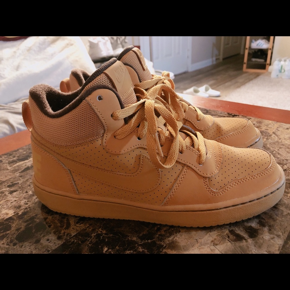 Nike Court Borough Mid 6.5Y